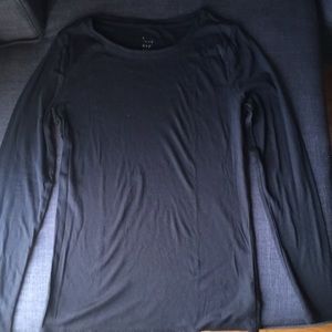 A black long sleeve shirt